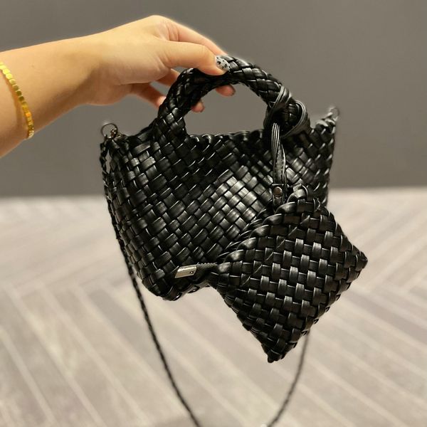 woven handbag genuine leather cloud bag for women luxury shoulder bags designer clutch purses knitting hand pastel tote bags
woven handbag genuine leather cloud bag for women luxury shoulder bags designer clutch purses knitting hand pastel tote bags