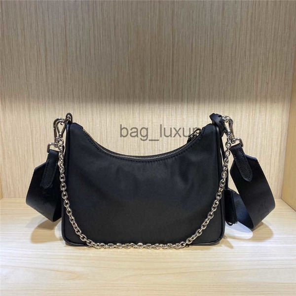 designer small handbag ladies messenger shoulder camera bag mini wallet messenger bag ladies clutch square bags double zipper handb
designer small handbag ladies messenger shoulder camera bag mini wallet messenger bag ladies clutch square bags double zipper handb