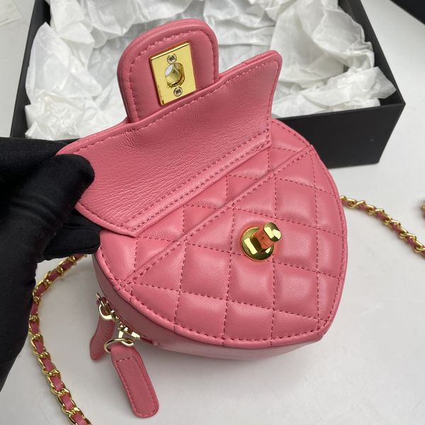 5a quality unique designer one shoulder love bag 2022 early spring women's wear each poker face is a fashion ace