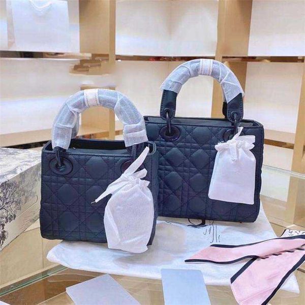 evening bags 2021 new designer luxury handbags purses women shoulder bag genuine leather with fabric cross-body saddle 5a
evening bags 2021 new designer luxury handbags purses women shoulder bag genuine leather with fabric cross-body saddle 5a
