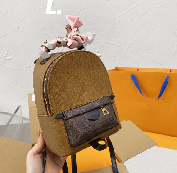 21fw designer luxury bag schoolbag backpack fashion letter printing classic style women's handbag backpacks
21fw designer luxury bag schoolbag backpack fashion letter printing classic style women's handbag backpacks