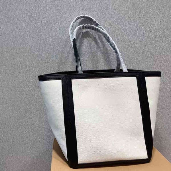 cross body bag brand c travel and holiday triumphal arch shopping large capacity canvas 2022 year new female tote one shoulder portable bag
cross body bag brand c travel and holiday triumphal arch shopping large capacity canvas 2022 year new female tote one shoulder portable bag