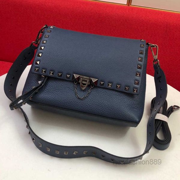 evening bag shoulder bags designer lady flip crobody bag granular calf backpack women retro rivet handbag quaity flap purse 2022
evening bag shoulder bags designer lady flip crobody bag granular calf backpack women retro rivet handbag quaity flap purse 2022