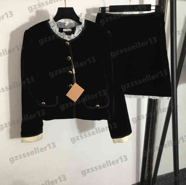 designer two pieces dress miu lace fungus collar velvet tracksuits fashion brand single-breasted long-sleeve jackets and high-waisted skirt, White
designer two pieces dress miu lace fungus collar velvet tracksuits fashion brand single-breasted long-sleeve jackets and high-waisted skirt, White