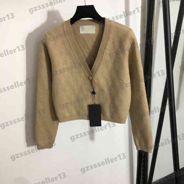 luxury womens sweaters f letter jacquard v-neck knitted designer cardigan sweater fashion brand full body 3d letters pattern knitwear women, White;black
luxury womens sweaters f letter jacquard v-neck knitted designer cardigan sweater fashion brand full body 3d letters pattern knitwear women, White;black