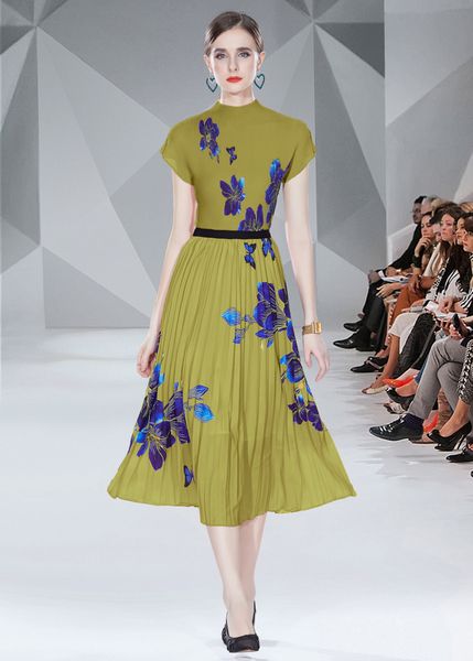 2022 floral women two piece dress designer black set short sleeve and loose casual big swing skirt sweet cute woman sets urban elegant offi, White
2022 floral women two piece dress designer black set short sleeve and loose casual big swing skirt sweet cute woman sets urban elegant offi, White