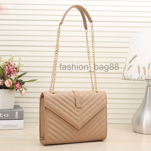 luxurys designers bags tote handbag pu leather classic ladies lock shoulder bag colors gold chain models 2022
luxurys designers bags tote handbag pu leather classic ladies lock shoulder bag colors gold chain models 2022