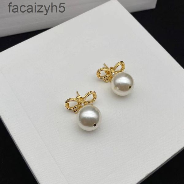 charm designer sai jialin's new bowknot pearl earrings female celi fashion high sense ins silver needle gold-plated q0uy, Golden
charm designer sai jialin's new bowknot pearl earrings female celi fashion high sense ins silver needle gold-plated q0uy, Golden