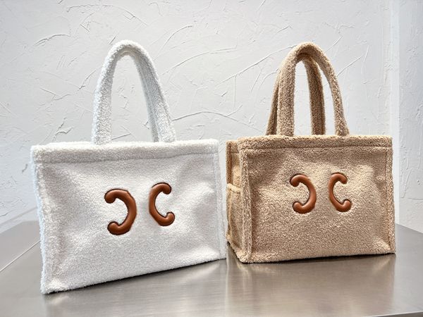 2022 soft fur womens shopping bags designers luxurys handbags totes winter fashion warm shoulder bag large size high quality
2022 soft fur womens shopping bags designers luxurys handbags totes winter fashion warm shoulder bag large size high quality