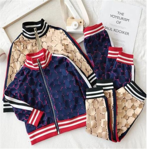 kids designer tracksuits two pieces set boys girls letter printed teen jackets pants casual sport style clothing suit child clothes fashion, White
kids designer tracksuits two pieces set boys girls letter printed teen jackets pants casual sport style clothing suit child clothes fashion, White