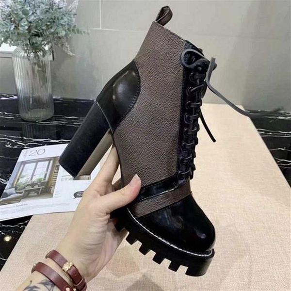 star trail ankle boots high heel martin booty women zipper letter lace up flamingo love arrow medal desert boot fashion lady coars274e, Black
star trail ankle boots high heel martin booty women zipper letter lace up flamingo love arrow medal desert boot fashion lady coars274e, Black