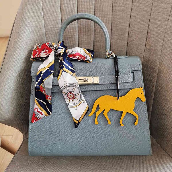 designer bags hemees woman's handbag pony leather bag accessories platinum cabbage basket single shoulder new fashion bags high quality
designer bags hemees woman's handbag pony leather bag accessories platinum cabbage basket single shoulder new fashion bags high quality