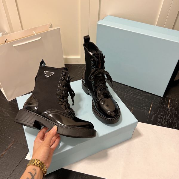 designers luxury boots solid color letters leather design women's boots temperament versatile trendy style distribution box 35-40 yards, Black
designers luxury boots solid color letters leather design women's boots temperament versatile trendy style distribution box 35-40 yards, Black