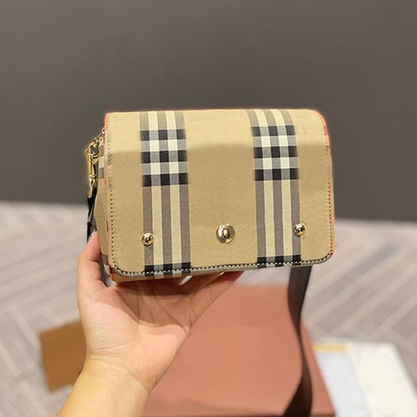 handbag evening bag women classic plaid mini bag flap crossbody shoulder messenger bags rivet handbags purse canvas genuine leather pouch
handbag evening bag women classic plaid mini bag flap crossbody shoulder messenger bags rivet handbags purse canvas genuine leather pouch