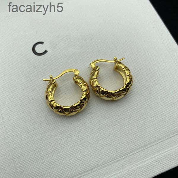 charm designer celi saijia's new rhombus c-shaped earrings are simple elegant and advanced. gold checkered earringsome9, Golden
charm designer celi saijia's new rhombus c-shaped earrings are simple elegant and advanced. gold checkered earringsome9, Golden