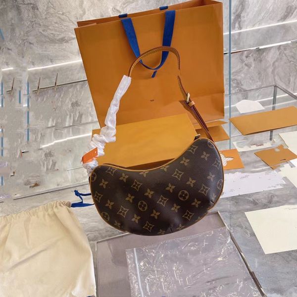 women's shoulder messenger bag designer pea bag middle aged underarm
women's shoulder messenger bag designer pea bag middle aged underarm