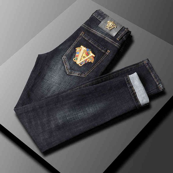 men's jeans dark blue jeans men's fashion brand slim fit feet embroidered pants in autumn and winter dl2j
men's jeans dark blue jeans men's fashion brand slim fit feet embroidered pants in autumn and winter dl2j