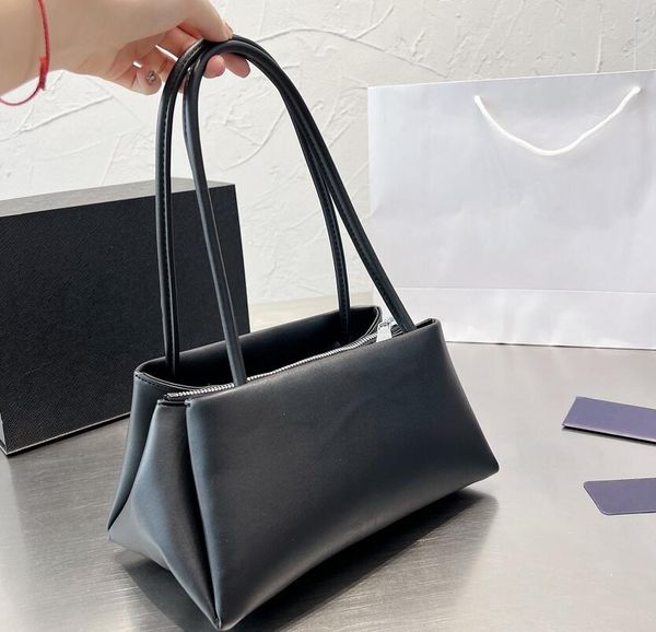 luxury leather shoulder bags designer brand solid color handbags women leisure axillary package zipper handbag wallet cellphone pouch
luxury leather shoulder bags designer brand solid color handbags women leisure axillary package zipper handbag wallet cellphone pouch