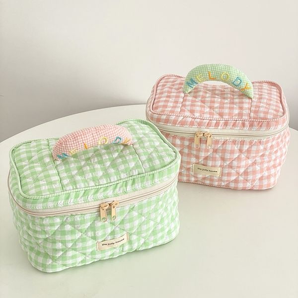 cosmetic bags cases hylhexyr plaid pattern toiletries case flip makeup bag with zipper quilted cotton cosmetics storage box for woman and gi
cosmetic bags cases hylhexyr plaid pattern toiletries case flip makeup bag with zipper quilted cotton cosmetics storage box for woman and gi