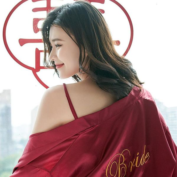 summer wedding robe sleepwear half sleeve satin home dressing gown intimate, Black;red
summer wedding robe sleepwear half sleeve satin home dressing gown intimate, Black;red