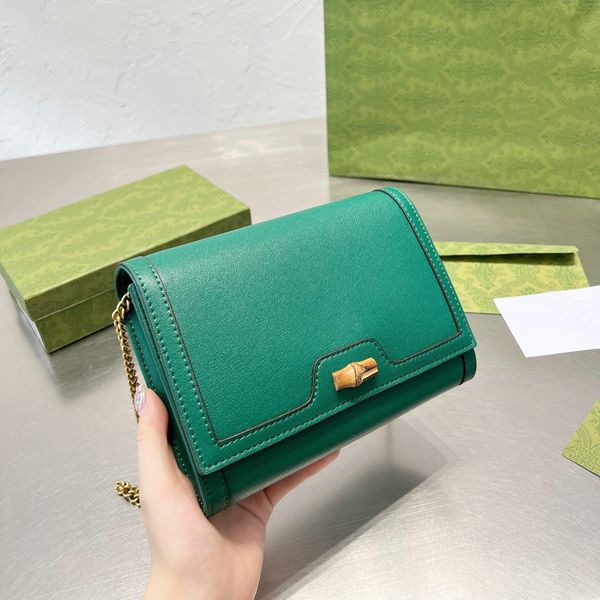 retro casual women's shoulder bag fashion texture versatile crossbody bags genuine leather buckle handbags luxury designer
retro casual women's shoulder bag fashion texture versatile crossbody bags genuine leather buckle handbags luxury designer