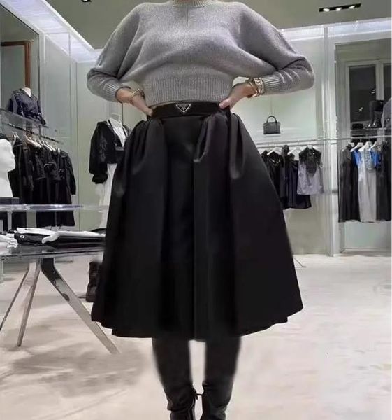 women's clothing skirts designer the same style of p family new triangular standard nylon high waist pleated skirt dress, Black
women's clothing skirts designer the same style of p family new triangular standard nylon high waist pleated skirt dress, Black