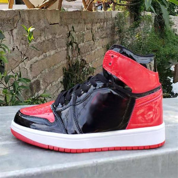 1 high og bred patent basketball shoes chicago university 1s black white varsity red hyper royal men outdoor fashion trainers sneakers 235h
1 high og bred patent basketball shoes chicago university 1s black white varsity red hyper royal men outdoor fashion trainers sneakers 235h