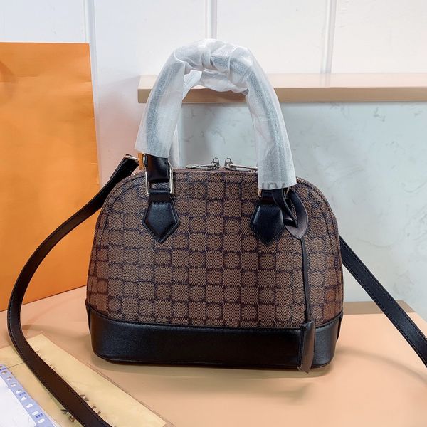 designer bb handbags tote handbag shell bag autumn winter 2022 women gold chain genuine leather shoulder bags pink pocket black hand bag sho
designer bb handbags tote handbag shell bag autumn winter 2022 women gold chain genuine leather shoulder bags pink pocket black hand bag sho
