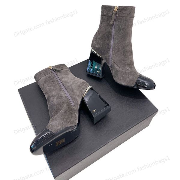 fashion woman ankle boots chunky low heels pearl zipper chelsea booties cow face soft patent leather knight rainboots western fashion snow b, Black
fashion woman ankle boots chunky low heels pearl zipper chelsea booties cow face soft patent leather knight rainboots western fashion snow b, Black