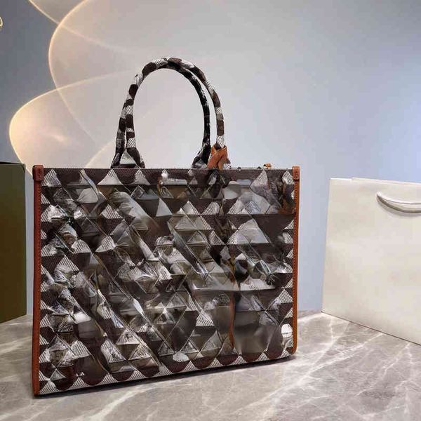 cross body bag brand p new commuting geometry canvas tote shopping mommy large capacity portable one shoulder leisure bag
cross body bag brand p new commuting geometry canvas tote shopping mommy large capacity portable one shoulder leisure bag