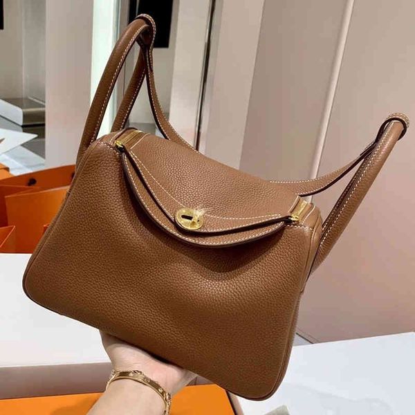 designer bag hemee woman handbag pure line new firt layer cow leather lindi bag one shoulder lychee pattern women ingle houlder new sdf 17sx 
designer bag hemee woman handbag pure line new firt layer cow leather lindi bag one shoulder lychee pattern women ingle houlder new sdf 17sx