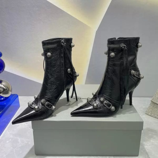 boots 22ss stiletto ankle boots stud buckle embellished quality shoes designers 9cm high heeled boot 23, Black
boots 22ss stiletto ankle boots stud buckle embellished quality shoes designers 9cm high heeled boot 23, Black
