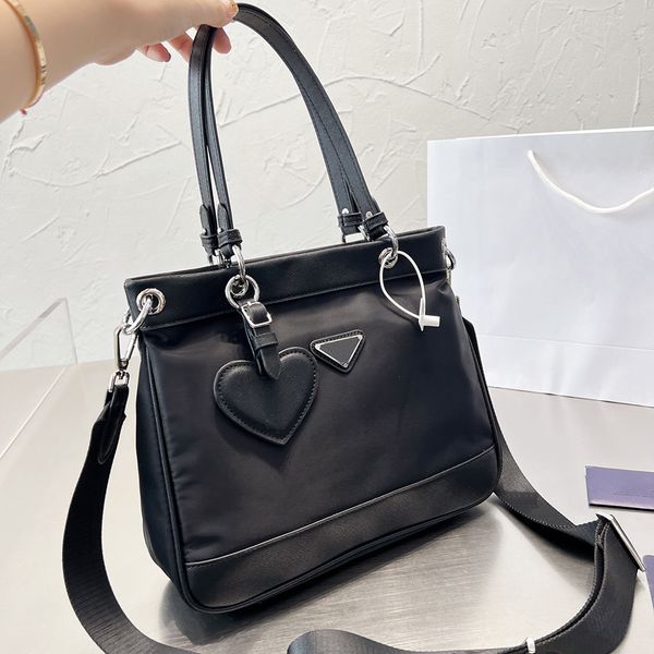 cosmetic bags cases black nylon handbag designer tote bag women handbags messenger crossbody shoulder bag totes ladies casual shopping
cosmetic bags cases black nylon handbag designer tote bag women handbags messenger crossbody shoulder bag totes ladies casual shopping