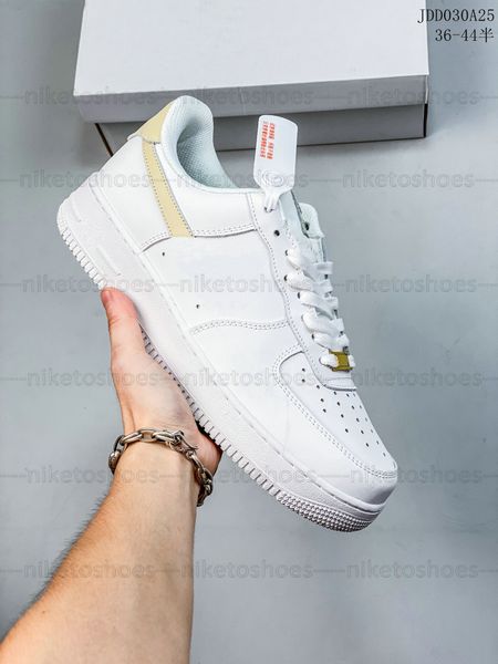 1 low casual sports skateboard shoes soft leather platform breathable mens basketball shoes womens retro fashion joint runner trainers
1 low casual sports skateboard shoes soft leather platform breathable mens basketball shoes womens retro fashion joint runner trainers