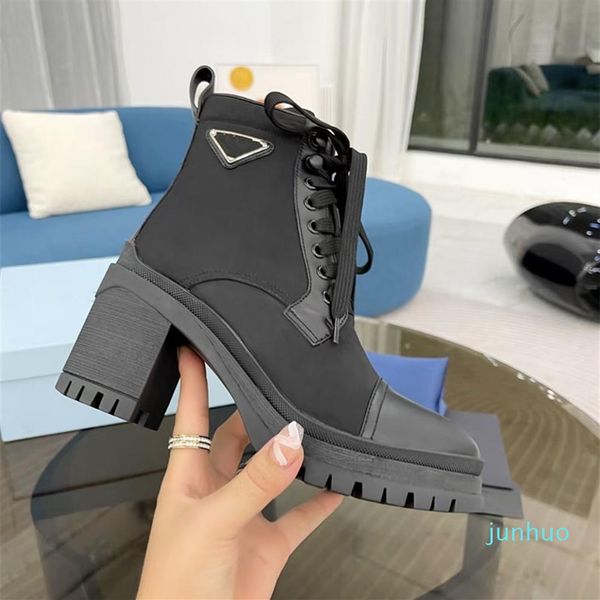 designer- women boots original waterproof nylon cloth and burst-proof cowhide bead water-dyed sheepskin insole tpu outsole he241v, Black
designer- women boots original waterproof nylon cloth and burst-proof cowhide bead water-dyed sheepskin insole tpu outsole he241v, Black