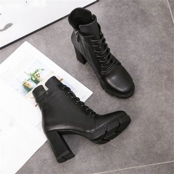 classic fashion boots louiseity men's women's autumn and winter a variety of leather alphabet socks boots viutonity a-39, Black
classic fashion boots louiseity men's women's autumn and winter a variety of leather alphabet socks boots viutonity a-39, Black
