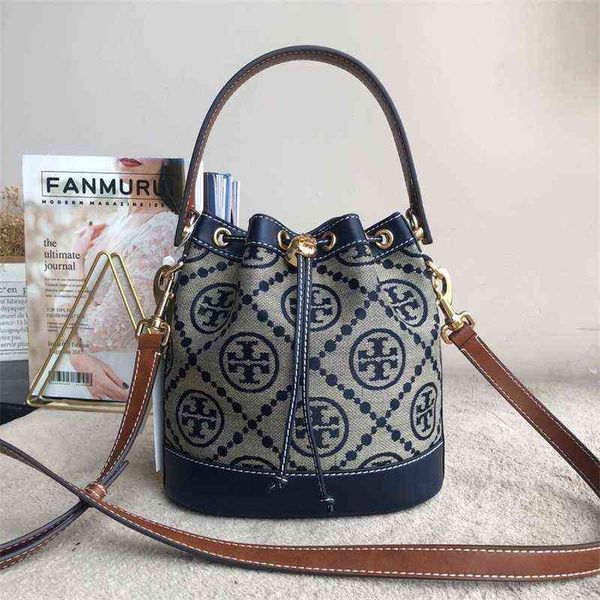 designer burchs handbags torys tote bag tb luxuries designers women crossbody handbag shoulder totes bags torysburchs large cowhide rhombic
designer burchs handbags torys tote bag tb luxuries designers women crossbody handbag shoulder totes bags torysburchs large cowhide rhombic