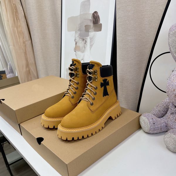 2022 new autumn and winter rhubarb boots are fashionable beautiful and versatile euro 35-40 us 4-9, Black
2022 new autumn and winter rhubarb boots are fashionable beautiful and versatile euro 35-40 us 4-9, Black