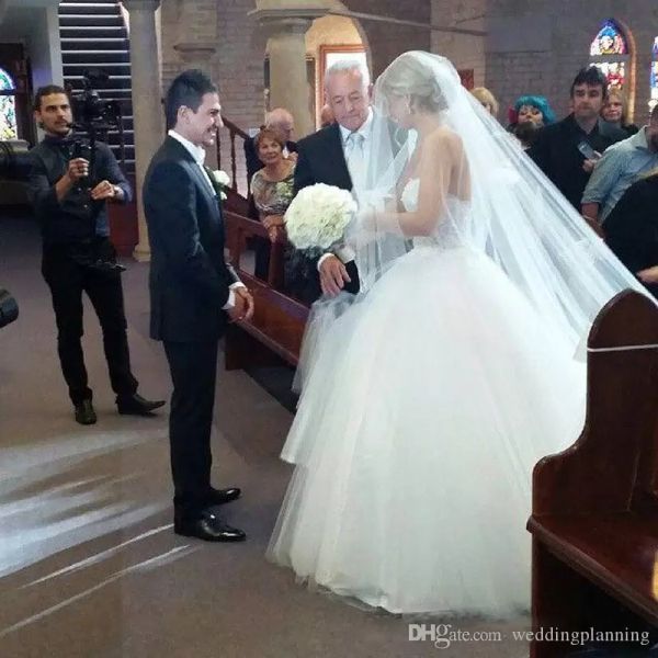2022 ball gown wedding dresses bridal lace applique sweetheart neckline sweep train custom made plus size garden tulle vestidos de novia, White
2022 ball gown wedding dresses bridal lace applique sweetheart neckline sweep train custom made plus size garden tulle vestidos de novia, White
