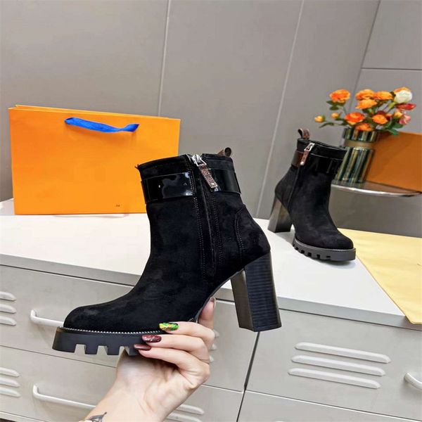 classic fashion boots louiseity men's women's autumn and winter a variety of leather alphabet socks boots viutonity a-37, Black
classic fashion boots louiseity men's women's autumn and winter a variety of leather alphabet socks boots viutonity a-37, Black