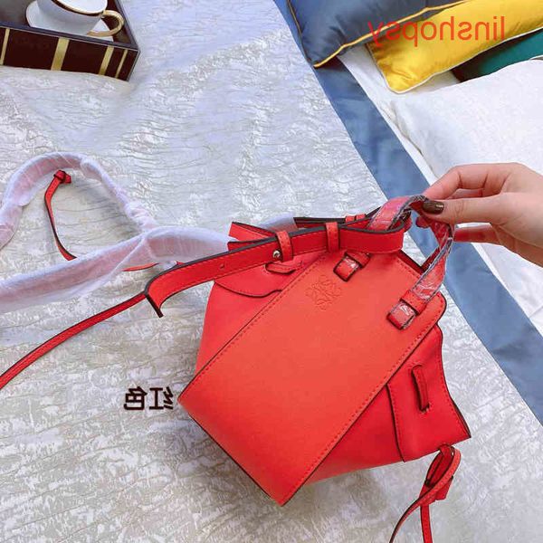 mini woman bag loews leather bags hammock 2022 female designer shoulder cowhid
mini woman bag loews leather bags hammock 2022 female designer shoulder cowhid