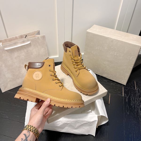 designers luxury boots solid color letters leather design women boots temperament versatile trendy style distribution box 35-41 yards good n, Black
designers luxury boots solid color letters leather design women boots temperament versatile trendy style distribution box 35-41 yards good n, Black