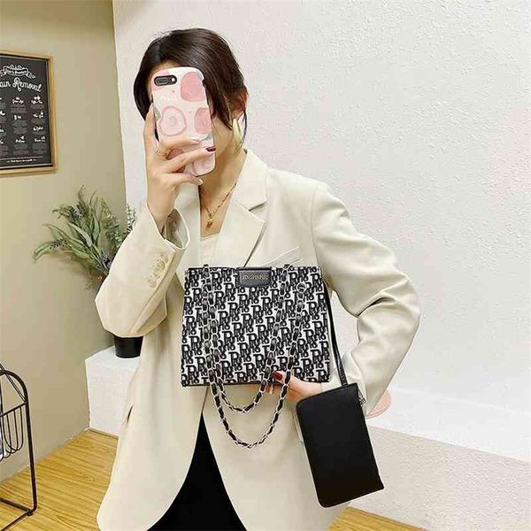 fashion bag ins net red foreign style student chain small bag female 2022 new messenger one shoulder korean trend
fashion bag ins net red foreign style student chain small bag female 2022 new messenger one shoulder korean trend