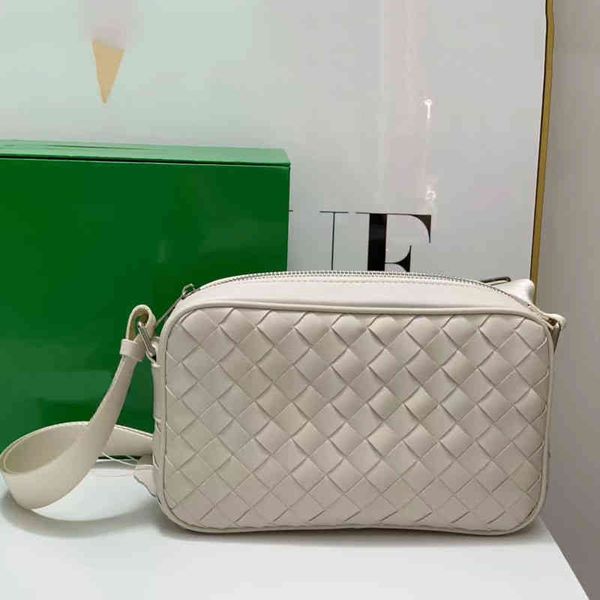shoulder bags satchel designer large capacity weav camera bag women men leather crossbody bag lady underarm shopping handbags 220829
shoulder bags satchel designer large capacity weav camera bag women men leather crossbody bag lady underarm shopping handbags 220829