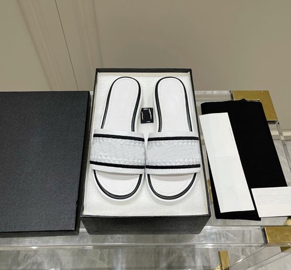 women slippers new luxury ggity letter brand shoes for outdoor designer casual shoes sport sneakers, Black
women slippers new luxury ggity letter brand shoes for outdoor designer casual shoes sport sneakers, Black