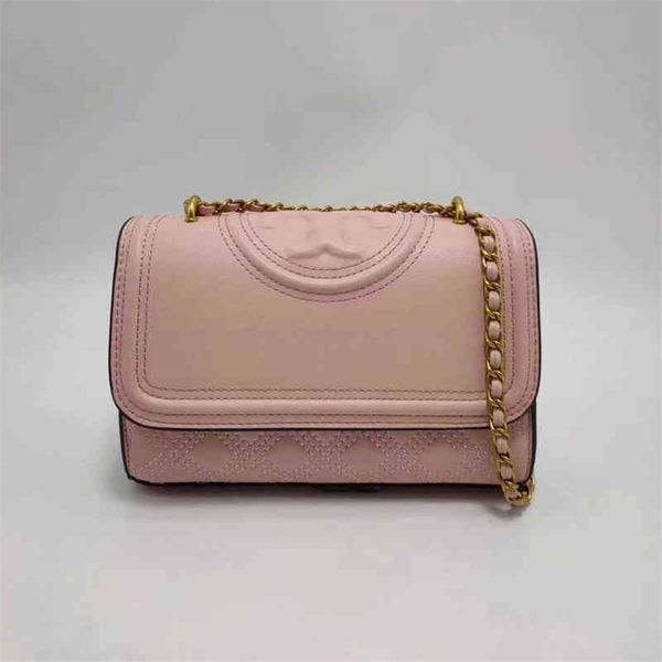fashion bag new foreign trade same european and american simple solid color embossed rhombic lattice single shoulder flip messenger leisure
fashion bag new foreign trade same european and american simple solid color embossed rhombic lattice single shoulder flip messenger leisure