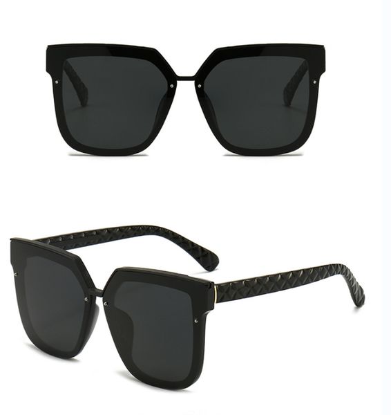 sunglasses for woman designer goggle beach sun glasses womens retro square frames design uv400 with box, White;black
sunglasses for woman designer goggle beach sun glasses womens retro square frames design uv400 with box, White;black