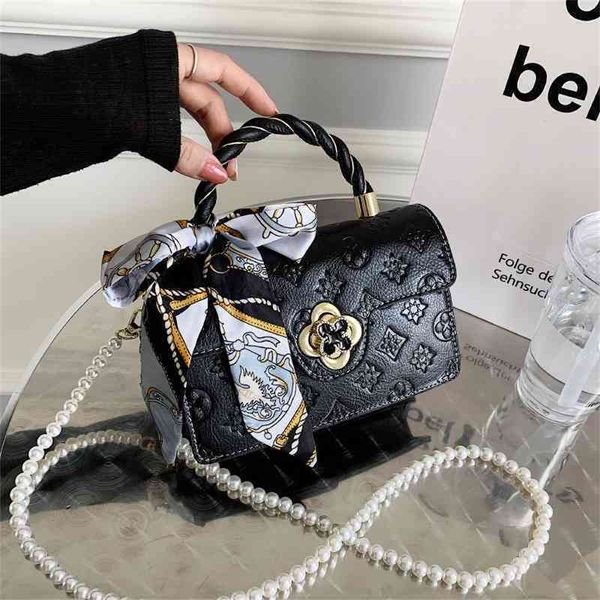 shoulder bags 80% off fashion texture portable small square popular embossed black single small
shoulder bags 80% off fashion texture portable small square popular embossed black single small