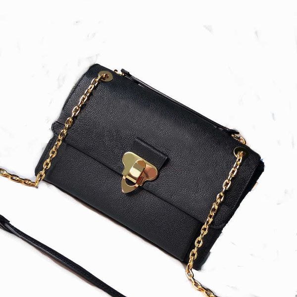 5a fashion hand bags vivinn bb lady fashion flap soft embossing genuine leather hasp shoulderbag crossbody with box b180
5a fashion hand bags vivinn bb lady fashion flap soft embossing genuine leather hasp shoulderbag crossbody with box b180