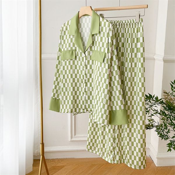 womens sleepwear green plaid fashion womens pajamas 2 piece pjs set satin silk long pyjamas summer autumn loungewear home wear 220902, Black;red
womens sleepwear green plaid fashion womens pajamas 2 piece pjs set satin silk long pyjamas summer autumn loungewear home wear 220902, Black;red